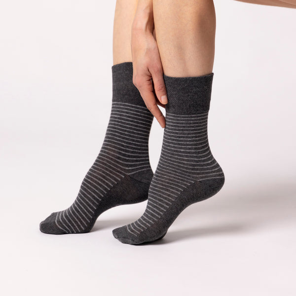 Lot de 3 paires de chaussettes en coton à rayures universitaires pour femme - Gris