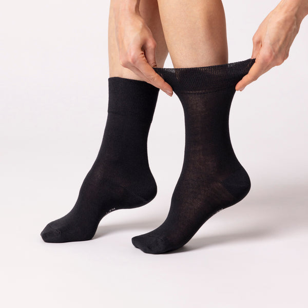 3 Pairs Ladies Plain Cotton Socks - Black