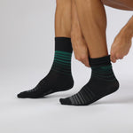 Load and play video in Gallery viewer, 3 Pairs Men's Cotton Socks - Gradient Stripe
