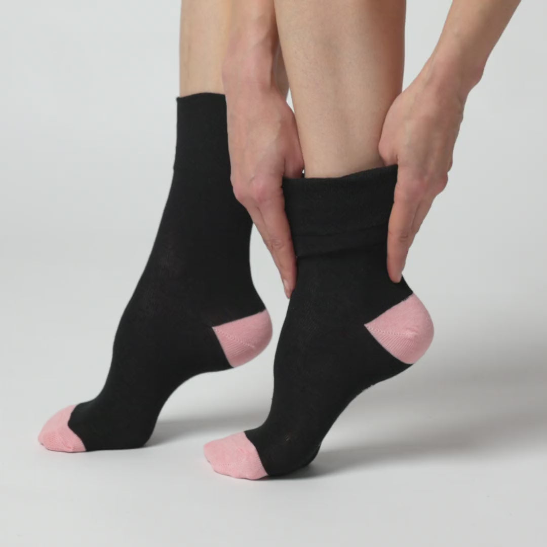 3 Pairs Ladies Seclude Contrast Heel Socks - Black