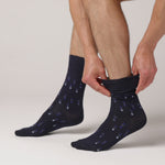 Load and play video in Gallery viewer, 3 Pairs Men&#39;s Cotton Socks - Dimensional Dart Navy
