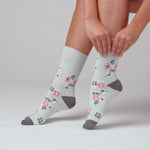Charger et lire la vidéo dans la visionneuse de la Galerie, 3 paires de chaussettes en coton pour femme – Rose anglaise
