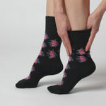 Charger et lire la vidéo dans la visionneuse de la Galerie, 3 paires de chaussettes en coton pour femme - Rose noire
