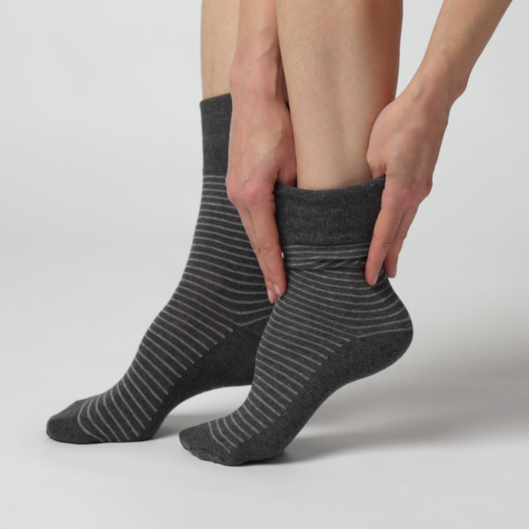 Lot de 3 paires de chaussettes en coton à rayures universitaires pour femme - Gris