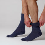 Charger et lire la vidéo dans la visionneuse de la Galerie, Lot de 3 paires de chaussettes en coton Apex pour homme - Bleu marine
