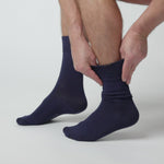 Charger et lire la vidéo dans la visionneuse de la Galerie, 3 paires de chaussettes unies en coton pour homme - Bleu marine
