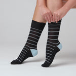 Load and play video in Gallery viewer, 3 Pairs Ladies Bamboo Socks - Minimal Stripe
