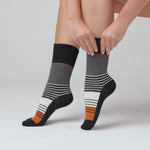 Charger et lire la vidéo dans la visionneuse de la Galerie, 3 paires de chaussettes en coton pour femme - Rayures sédimentaires

